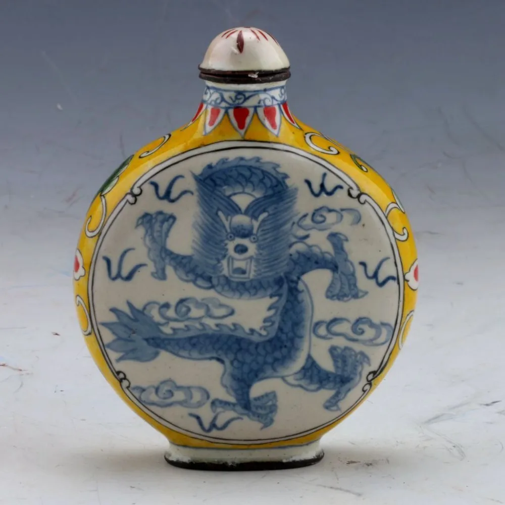 

Free shipping Chinese Cloisonne snuff bottle hand finishing