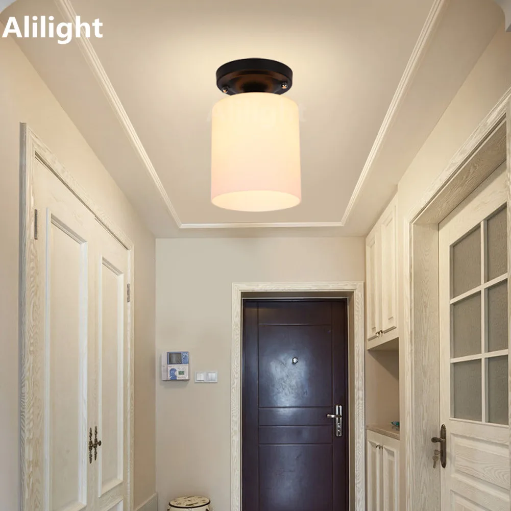 Светильники для узкого коридора. Подсветка в коридоре. Освещение в прихожей. Алиса включить свет в коридоре. Алиса включить свет в коридоре.