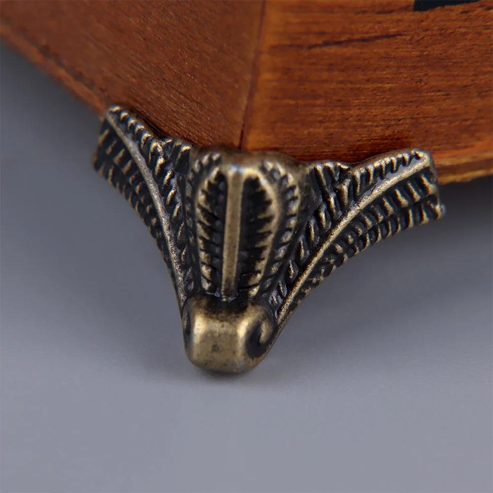 

4Pcs Antique Furniture Corner Protector Box Wood Case Decorative Feet Leg Corner Bracket Furniture Hardware Part