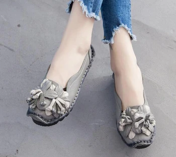 

Genuine Leather Women Loafers Nice Slip On Flats Soft Shoes Flower Handmade Shoes Moccasin Soft Candy Colors Women Shoes P5d51
