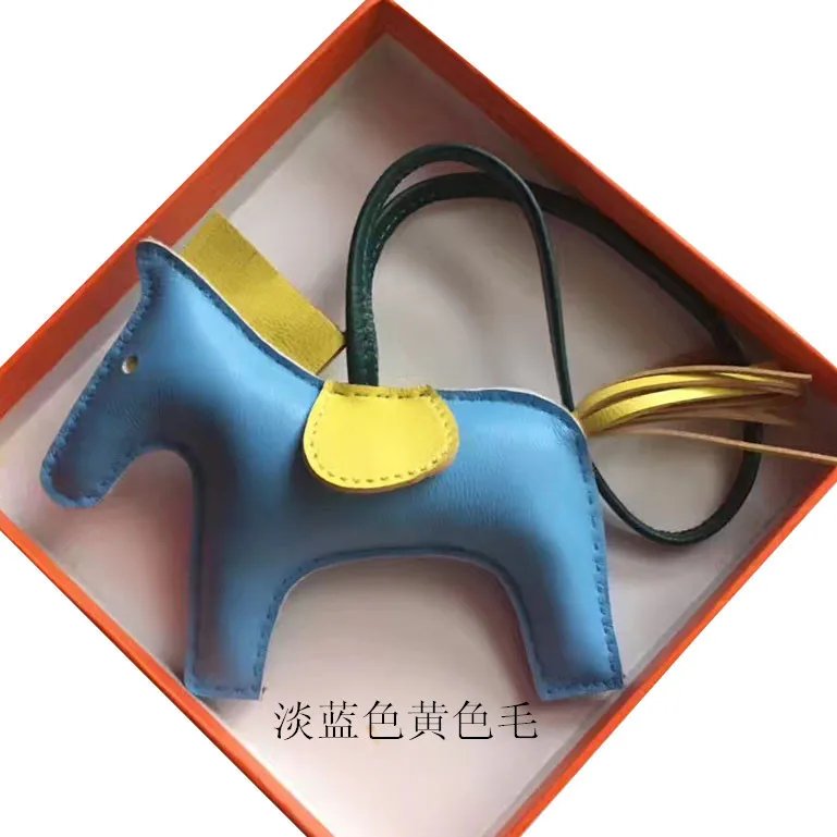 

Multicolor Key Holder Lovely Horse Shape Bag Hang Car Pendant Sheepskin Tassel Charms Ornament Women Men Bag Accessories Handbag