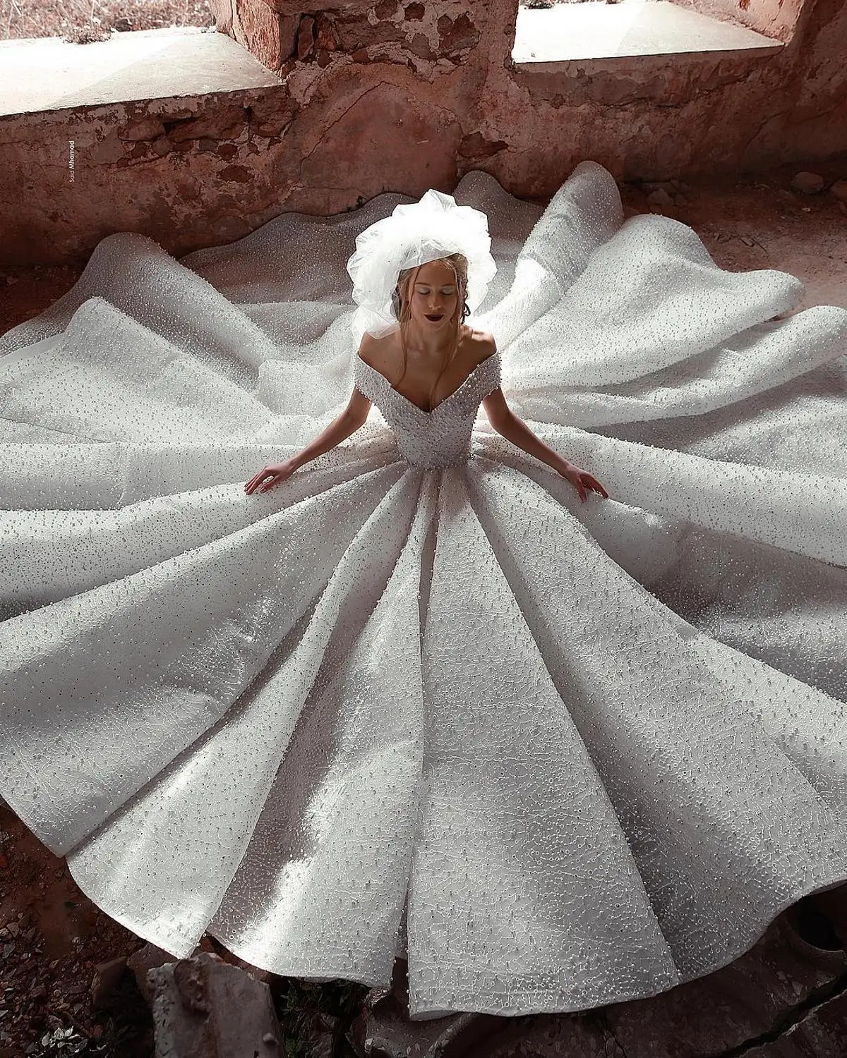 

Eslieb High quality custom made full beads saidmhamadofficial Wedding dress 2019 Vestido de Noiva Muslim Wedding dresses