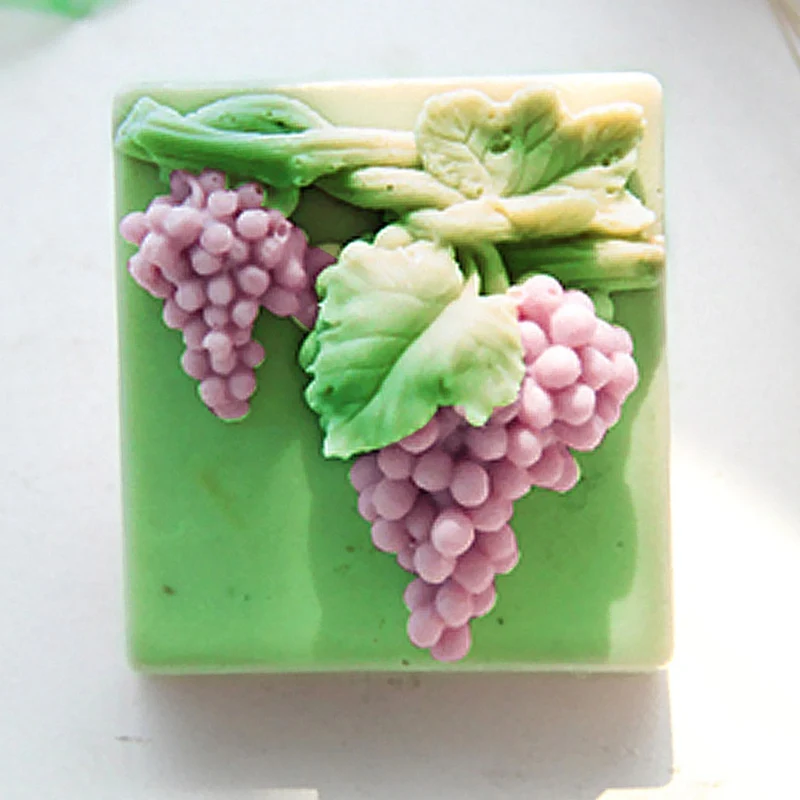 

Silicone Fondant Cake Molds DIY Handmade Soap Mold Tools Arts Fruits Grape Shape For Cake Decorations 85*80*43mm