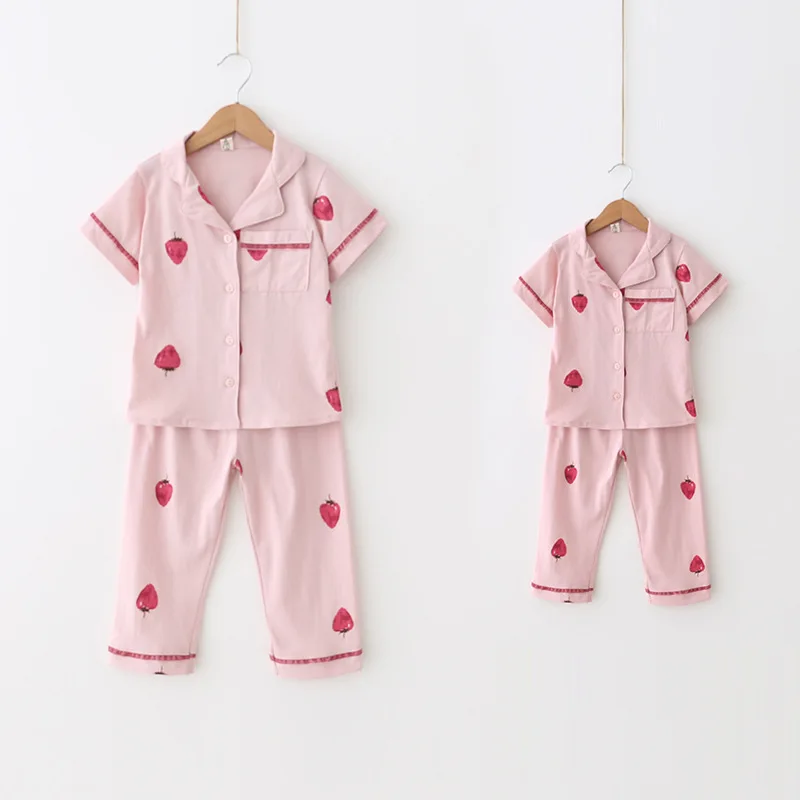 

Parents and Children Pajamas Summer Baby Girl Boy Summer House Clothes Cotton Strawberry Printed Short Sleeved Pajamas Home Sets