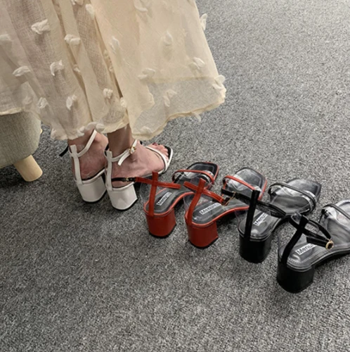

2019 new fashion wild fairy wind transparent belt French girl sandals