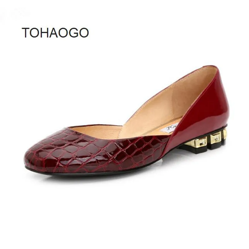 

2018 New simple patent leather women flat shoes Black, burgundy Large size 42 43 round head spring summer fashion shoes Female