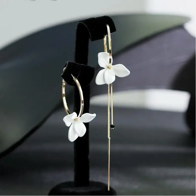 

LZX Brand New Flower Design Long Earring Gold Color Exaggerated Asymmetry Big Hoop Earrings For Women Fashion Jewelry Pendientes