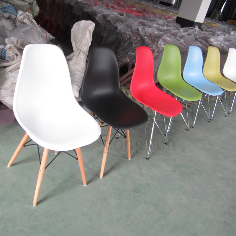 Обеденный стул полимерная мебель современный популярный пластиковый стул Досуг композиция из синтетической смолы и твердой древесины ножки 4 шт
