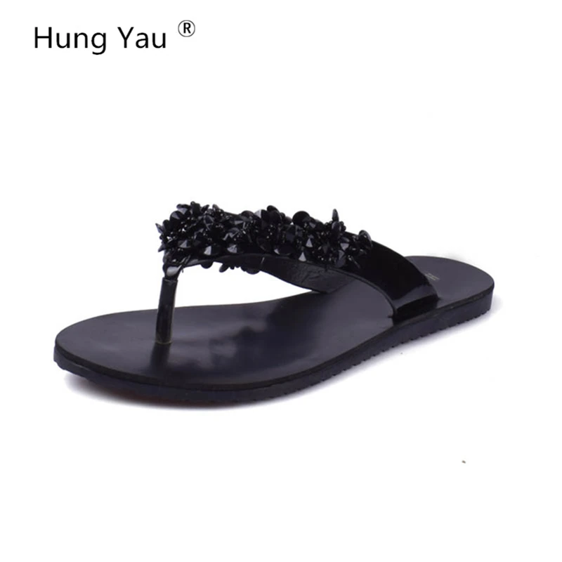 

Women Rivets Flat Slippers Girls Flip Flops Summer Style Non-Slip Shoes Cool Beach Rhinestone Slippers Sandals Zapatos Mujer
