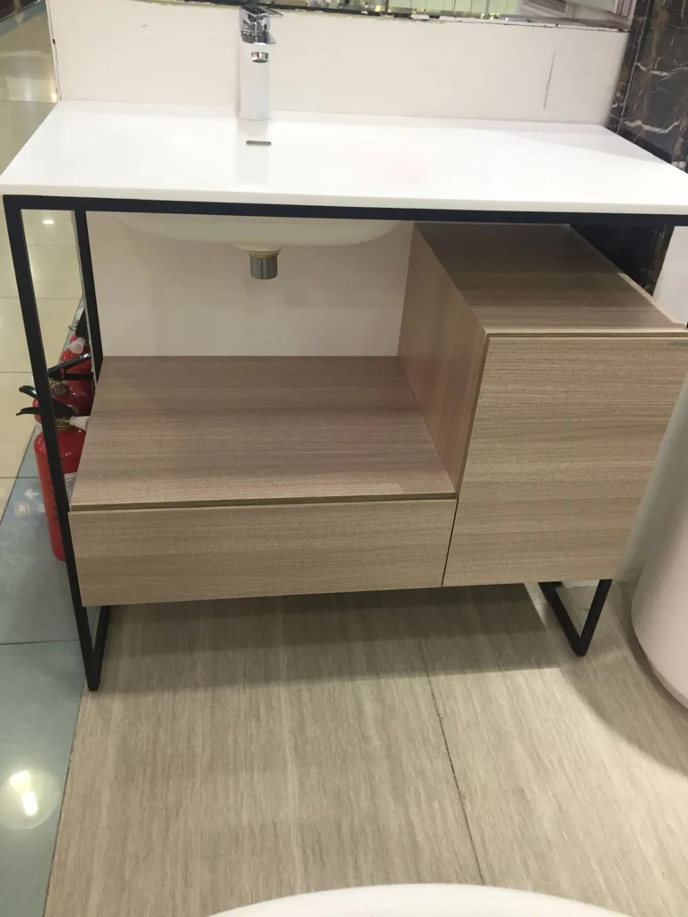 900 مللي متر الطابق شنت سطح صلب أكريليك الغرور البلوط خزانة حمام مرحاض مات الأبيض بالوعة 20000-0