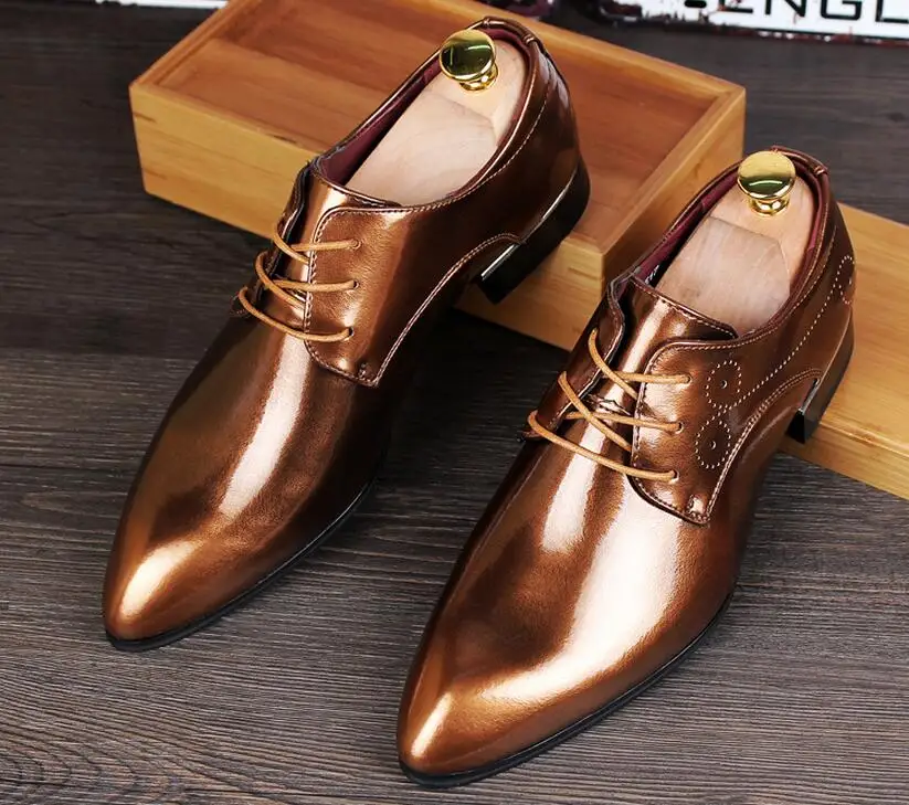 

Classical Men Dress Wedding Flat Shoes Patent Leather Luxury Men's Business Oxfords Casual Shoe Leather Office Party Shoes