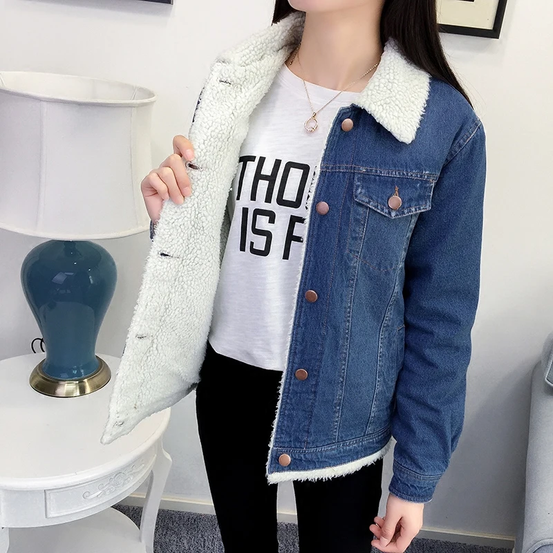 Winter lapel jean jacket coat woman Korean lamb hair thickening plus velvet denim jacket female winter loose casual cotton coat Winter lapel jean jacket coat woman Korean lamb hair thickening plus velvet denim jacket female winter loose casual cotton coat