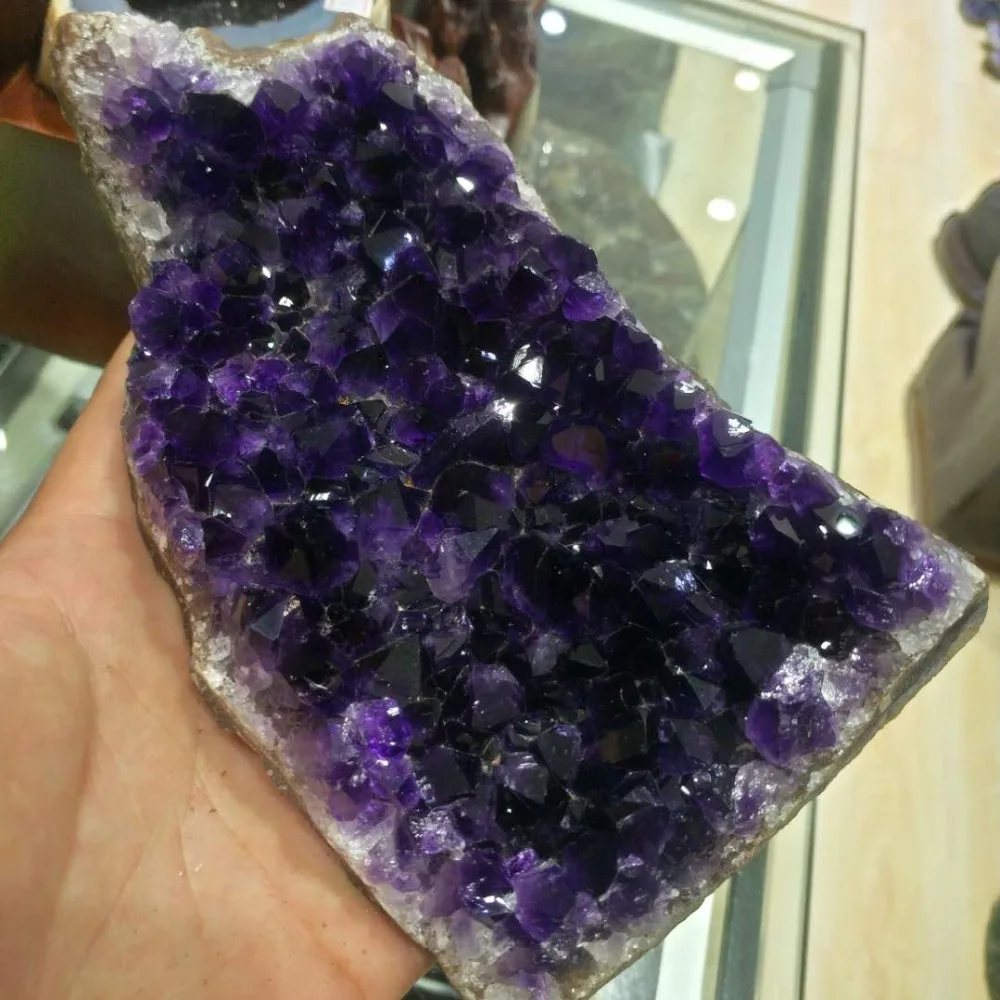 

Brazil's finest natural mineral purple crystal cluster is very purple wedding decoration aquarium