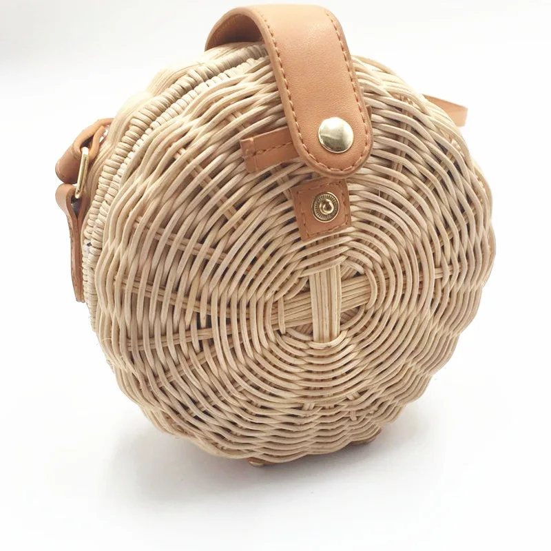 

Ougger Mini Women Messenger Bags Casual Style Brown Straw Circular Bag with Hollow Out for Beach