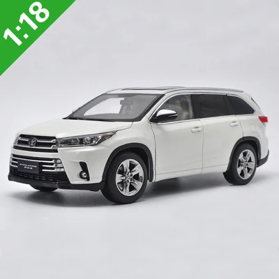 1/18 все новые TOYOTA Highlander литая модель автомобиля SUV игрушки для детей рождественские подарки коллекция с новой коробкой - Цвет: Белый