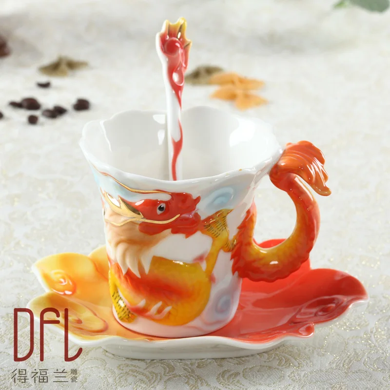 Эмалированные кофейные кружки Procelain чайные чашки и кружки с блюдцем ложкой Павлин Лебедь дельфины Европейский Стиль Марка креативная посуда для напитков - Цвет: 34