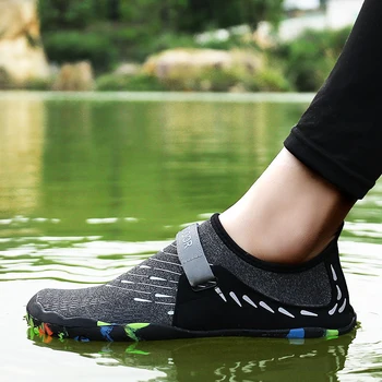 

Breathable 2019 Water Sport Shoes Unisex Beach Surfing Diving Aqua Sneakers Light Hasp Waterproof Casual Footwear Men Women
