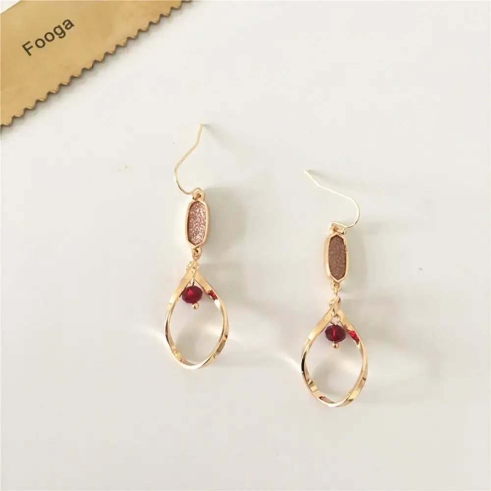 

CLASSIC GOLD COLOR PLATING RED BLACK BEAD WITH GLITTER SPIRAL DROP EARRING FOR WOMEN
