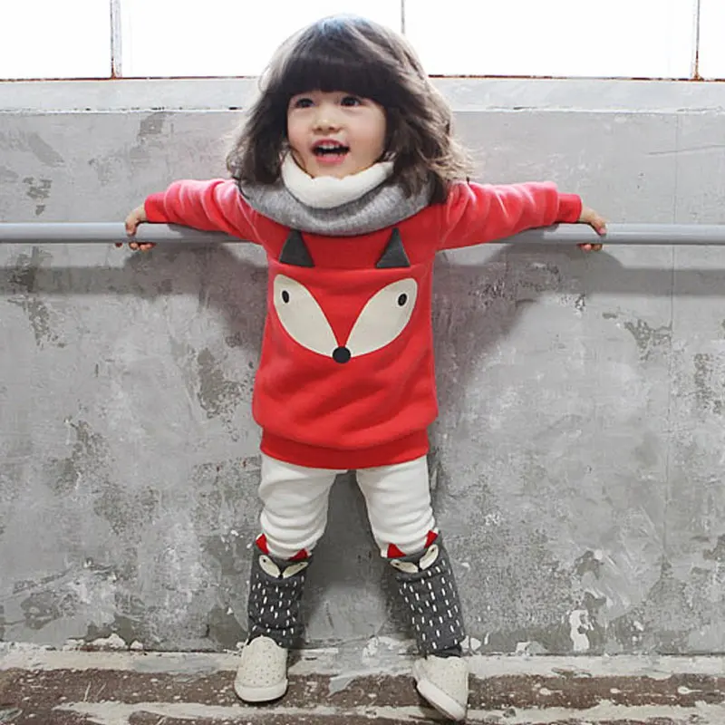 

Boys and Girls Thick Velvet Long-sleeved Small Cartoon Two Piece Winter Sweater Suit Clothes Set