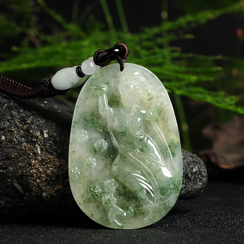 

Burmese jade A cargo jade pendant Authentic ice scorpion species light green floating flower girl jade card to send certificate
