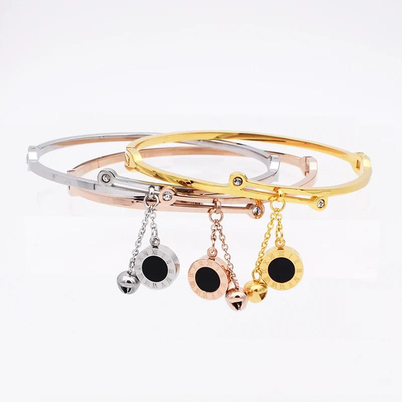 

Roman Letter two-sided Shell Pendant With Bells Female Bracelets & Bangles Fashion Jewelry Design Women Stainless Steel Bracelet