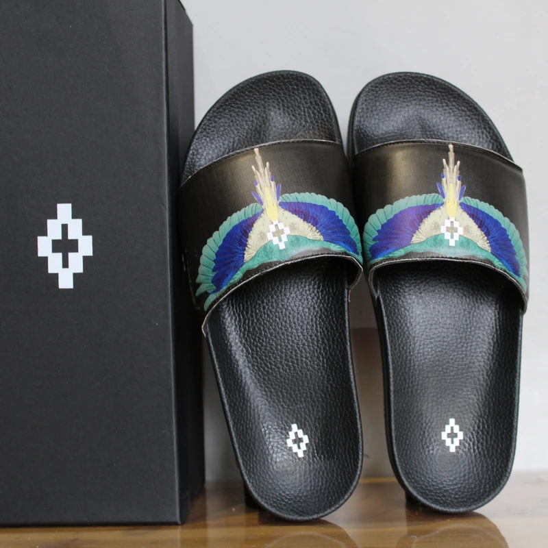marcelo burlon flip flop