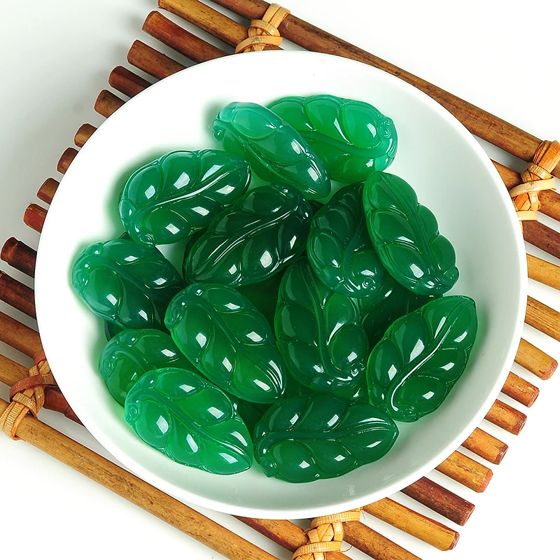 

DIY Handmade jewelry natural green jade pulp leaves pieces are not inlaid bare stone original accessories bare Jade leaf Accesso