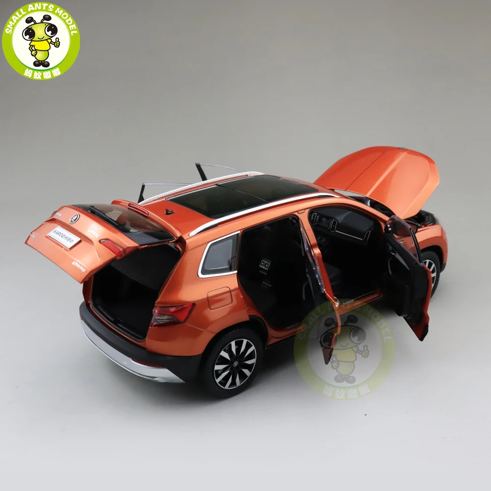 1/18 Skoda KAROQ SUV литая модель металлическая модель автомобиля SUV игрушки подарок для мальчиков и девочек коллекция хобби оранжевый