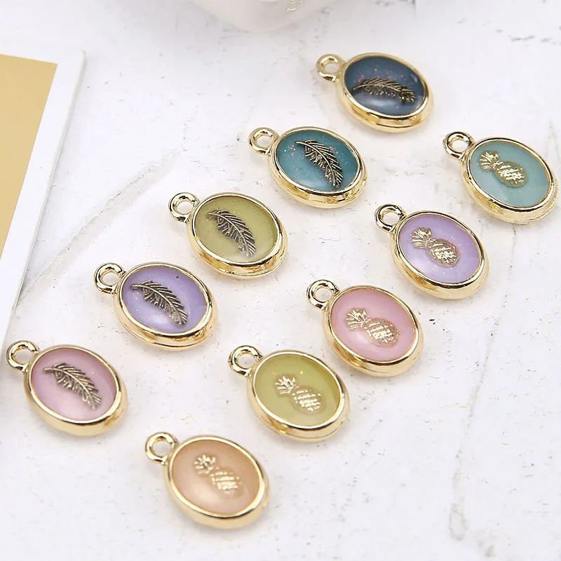 

2019 Newest 30pcs/lot Feather/pineapple decoration alloy drop oil geometry ovals shape floating locket charms diy jewelry making
