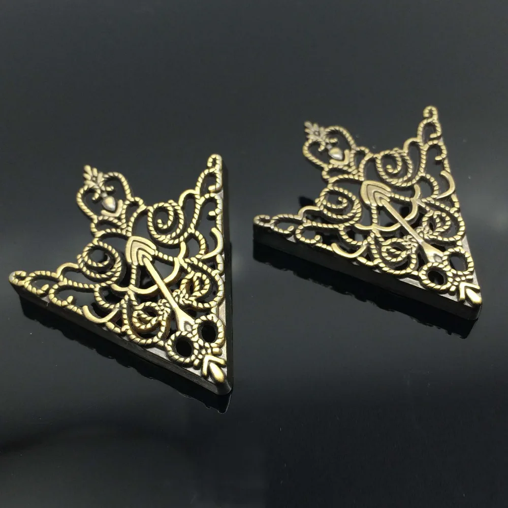 

SHUANGR New Fashion alloy gold rose color Hollow pattern collar angle Palace retro shirts brooch pin collar Jewelry women men