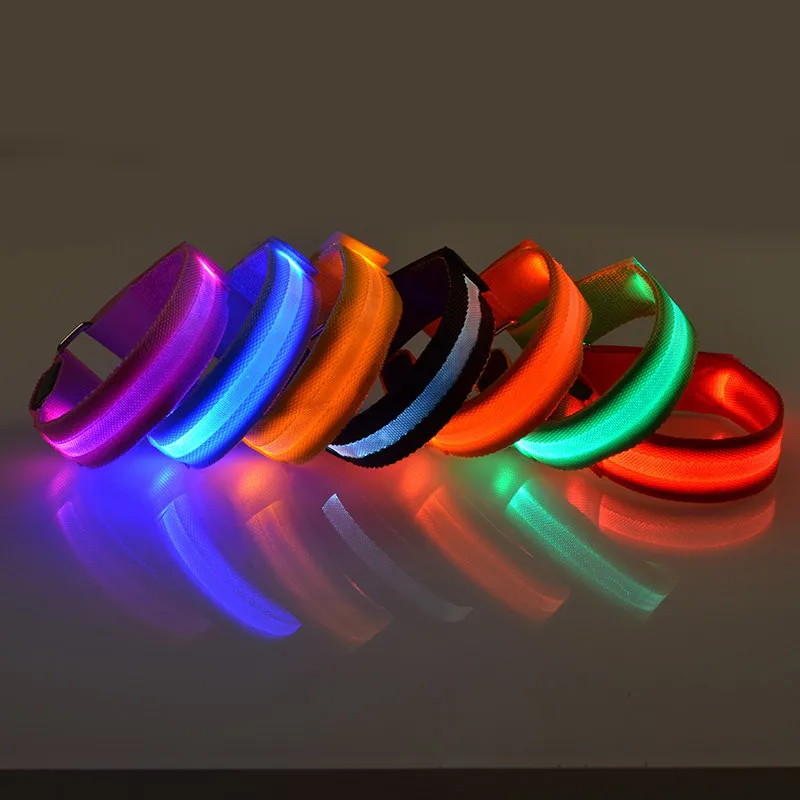 

Nylon LED Pet Collar Dog Collar, Night Safety Flash Dog Harness, Pet dog Fluorescent Collar Dog Leash Pet Supplies W11