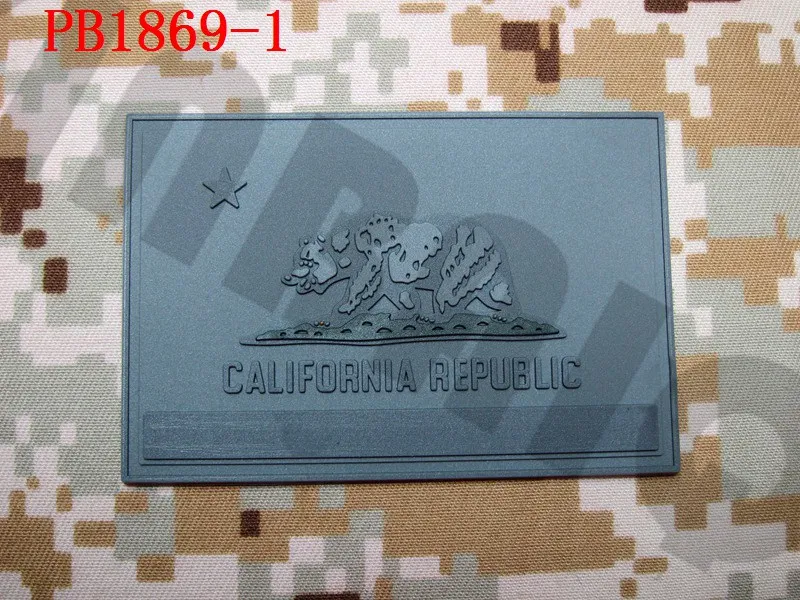 3D ПВХ патч США California Флаг Тактический военный боевой Резиновый патч - Цвет: PB1869 Gray