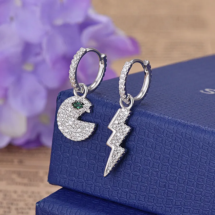 

High Quality 2019 New AB Style Party Jewelry Accessories Asymmetrical Hot Sale Earring lightning Zircon Punk Earrings ZK40