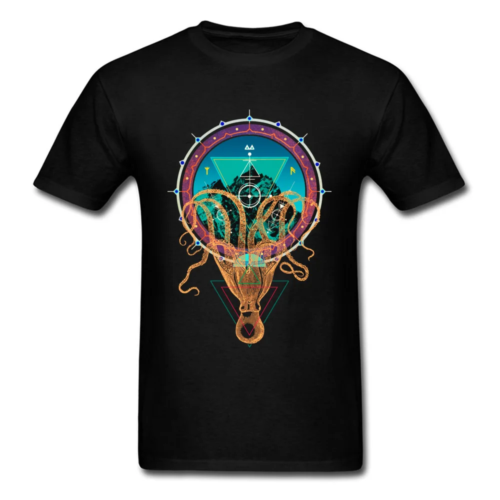 

Octopus Holding Mountain Mandala Patterns T Shirt For Men Novelty Design Fashion Srbija Tops Tees On Sale 3XL