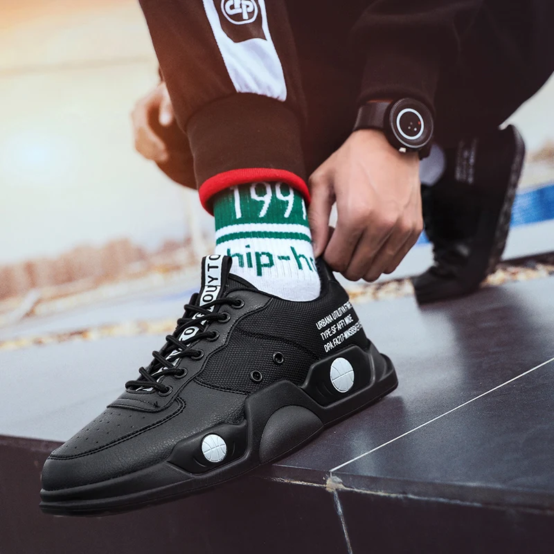 Light Non-slip Casual Shoes 2019 Spring New Men's Fashion Sneakers High Quality Outdoor Comfortable Men Shoes Low Hot Sale Flats Light Non-slip Casual Shoes 2019 Spring New Men's Fashion Sneakers High Quality Outdoor Comfortable Men Shoes Low Hot Sale Flats