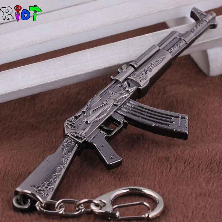 AK47 Model Keychain Cross Fire CF Metal Pendant Key Chain Automatic Rifle ak 47 Gun Figure