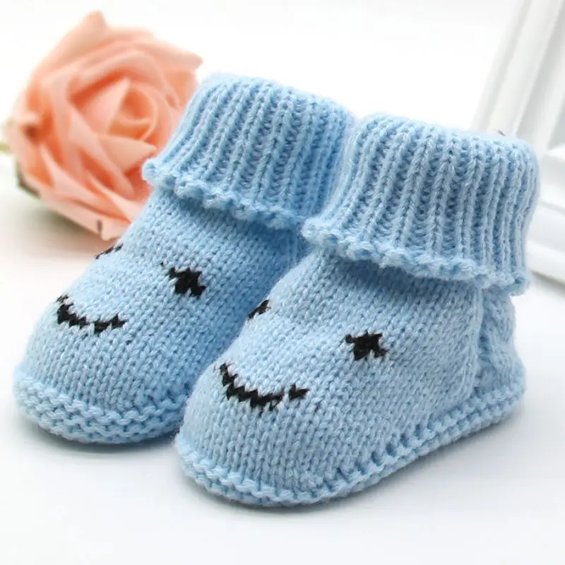 Туфли для новорожденных; теплые зимние пинетки для маленьких девочек; Милая зимняя обувь со смайликом для новорожденных; детские ходунки; ботинки для малышей; M2 - Цвет: Синий