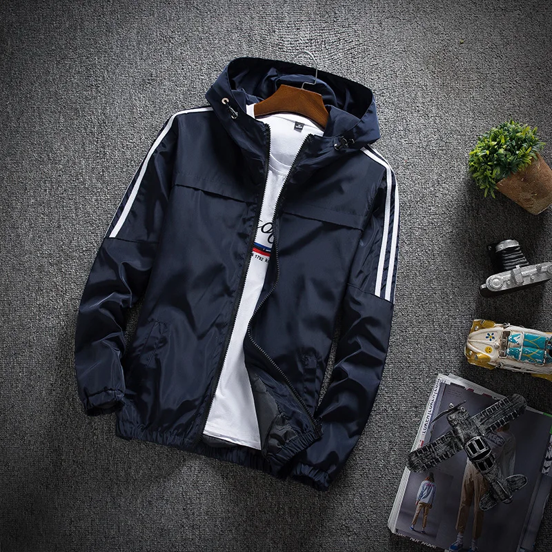 2019 منفذها سترة الرجال الأزياء Casaul رجل جاكت مزود بغطاء للرأس ضئيلة تيشيرت ضيق بأكمام طويلة أوم العصرية سترة واقية معطف العلامة التجارية الملا...