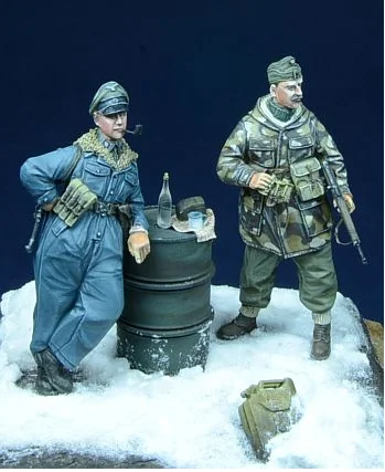 1/35 Risen фигурки модели комплекты Венгрия солдат зима 2 фигуры нераскрашенные |