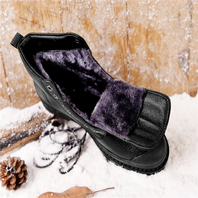 

Plus size 12 13 Genuine leather men keep warm casual boots with fur winter snow boots waterproof work Fashion comfortable shoes