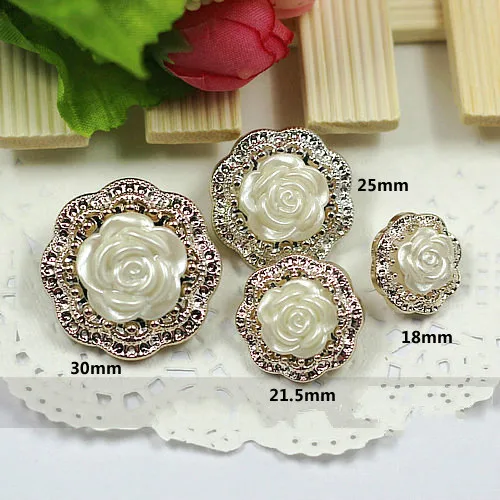 

10pcs Rose Shape Plastic Resin Button White Black Coat Button with Shinny Rhinestone Diamond DIY Garment Accessories 18mm-30mm