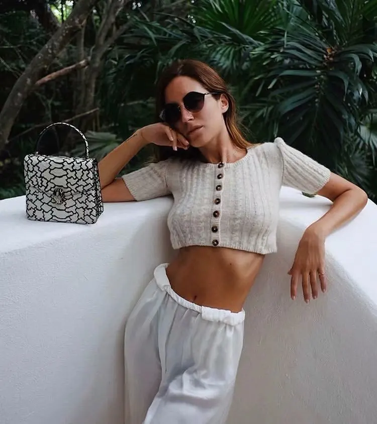 

2019 Spring Women's Stretch Show Thin High Waist Short Shirt Casual Computer Knitted O-Neck Cardigans Tops
