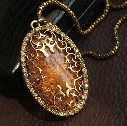 

Vintage European Style Women Royal Hollow Pattern Long Pendant Necklace TH-N104