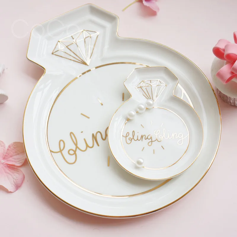 15  Ceramic jewelry dish            (4)