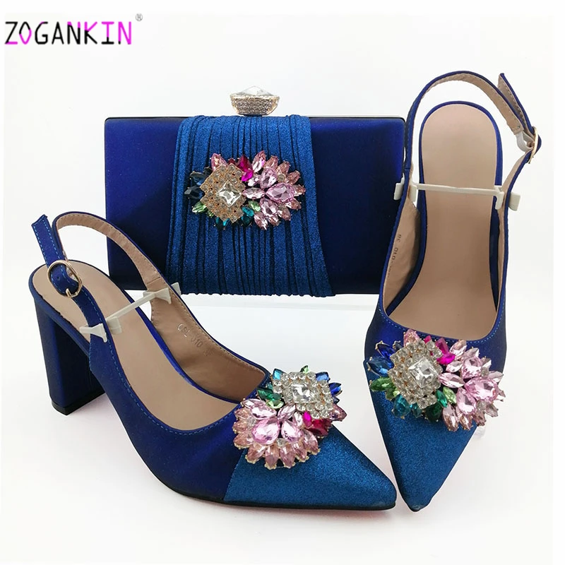 Модный пикантный комплект из босоножек и сумочки ярко-синего цвета, летние женские туфли на высоком каблуке с острым носком и сумочка в комплекте для вечеринки