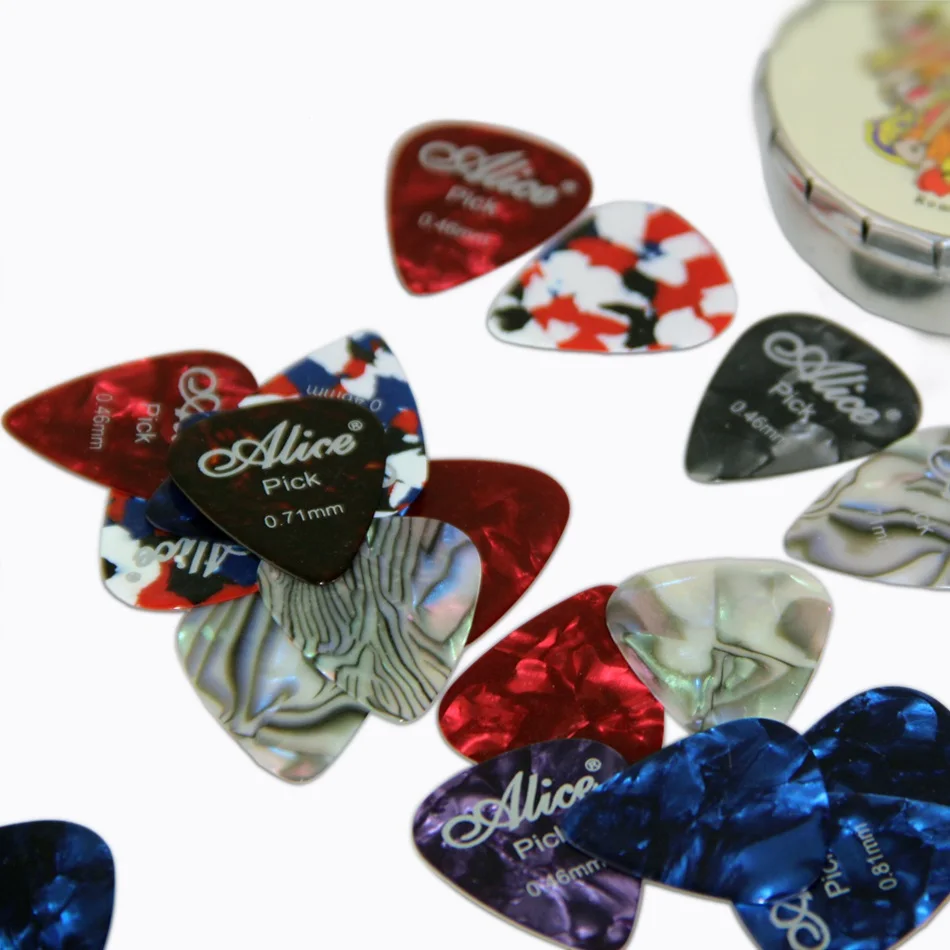 03 guitar picks