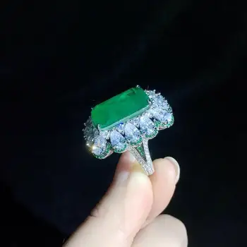 

Qi Xuan_Green Ring S925 Silver Plated White Gold Accessories Women Green Zircon Ring Elegant Temperament