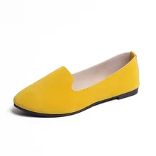 Новинка; летние женские туфли ярких цветов с острым носком на плоской подошве; Простые однотонные элегантные женские повседневные тонкие туфли