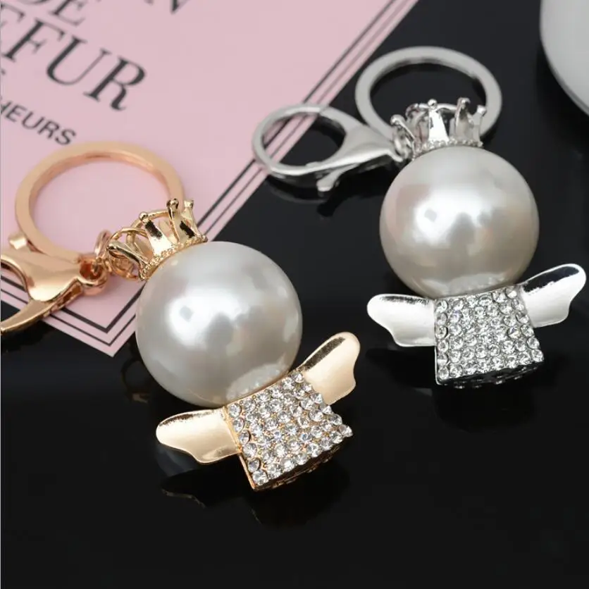 

Crystal Rhinestone Metal Angel Keychain Novelty Gifts Couple Key Chain Car Key Ring Women Hangbag Charms Pendant