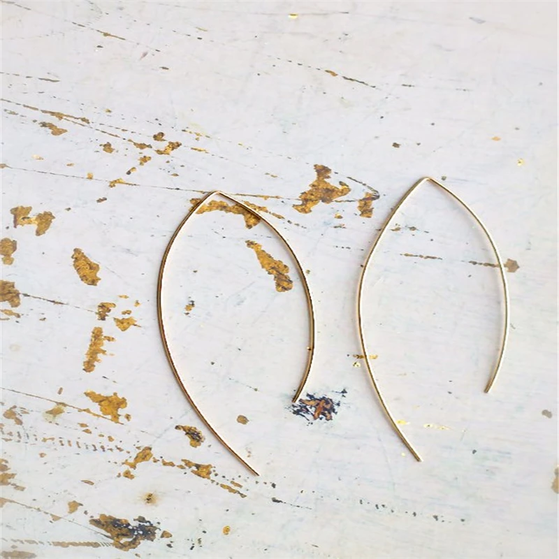 

CHENGXUN Fashion Arc Large Hoop Earrings for Women Female Delicate Thin Hoop Earrings Party Jewelry Accessories Girl Gift